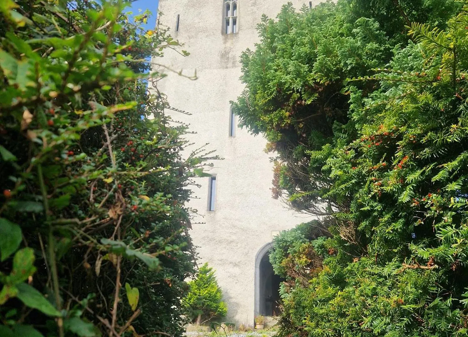 Ballindooley Castle Galway 0*,