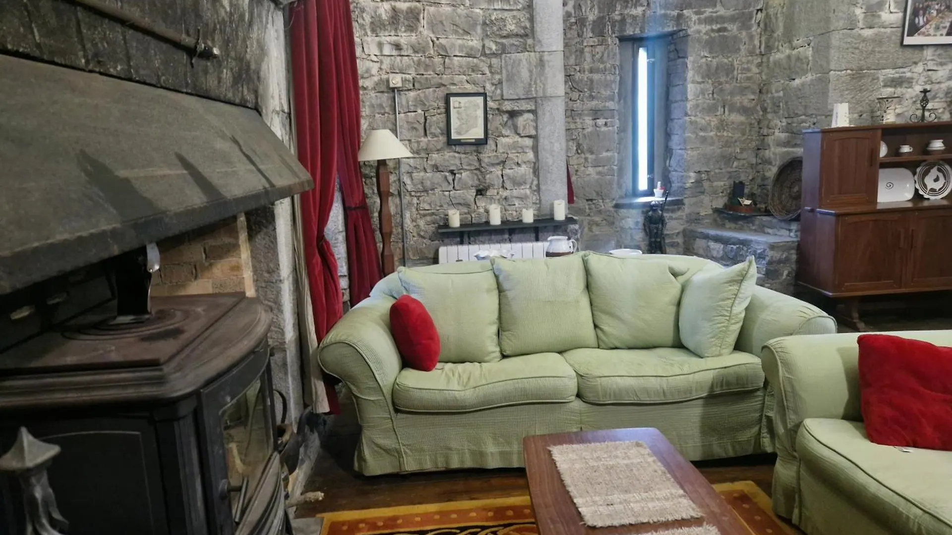 Ballindooley Castle Galway 0*,  Ireland