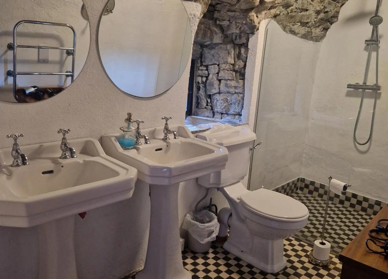 Ballindooley Castle Galway 0*,  Ireland